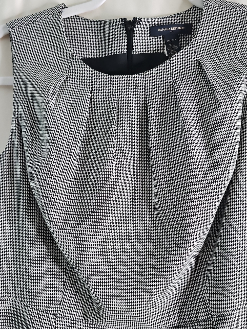 Banana Republic Gray Textured Midi Sheath Dress - Picture 2 of 6